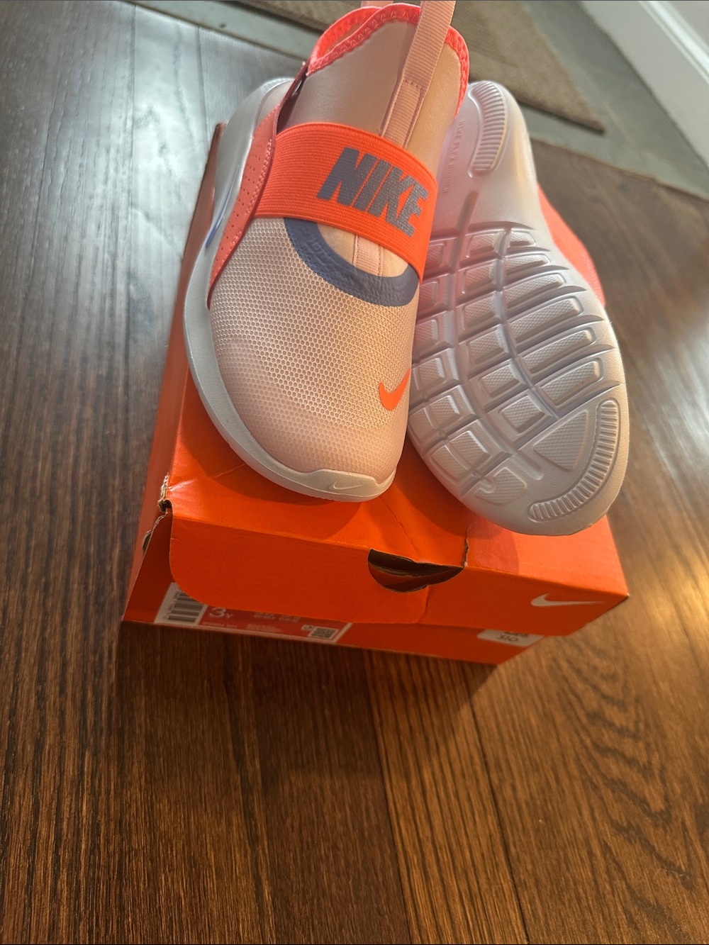 Nike Kids Slip-On Sneakers in periwinkle  & Bright Orange